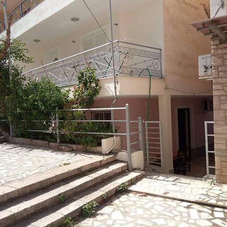 May Apartments Sarandë Esterno foto
