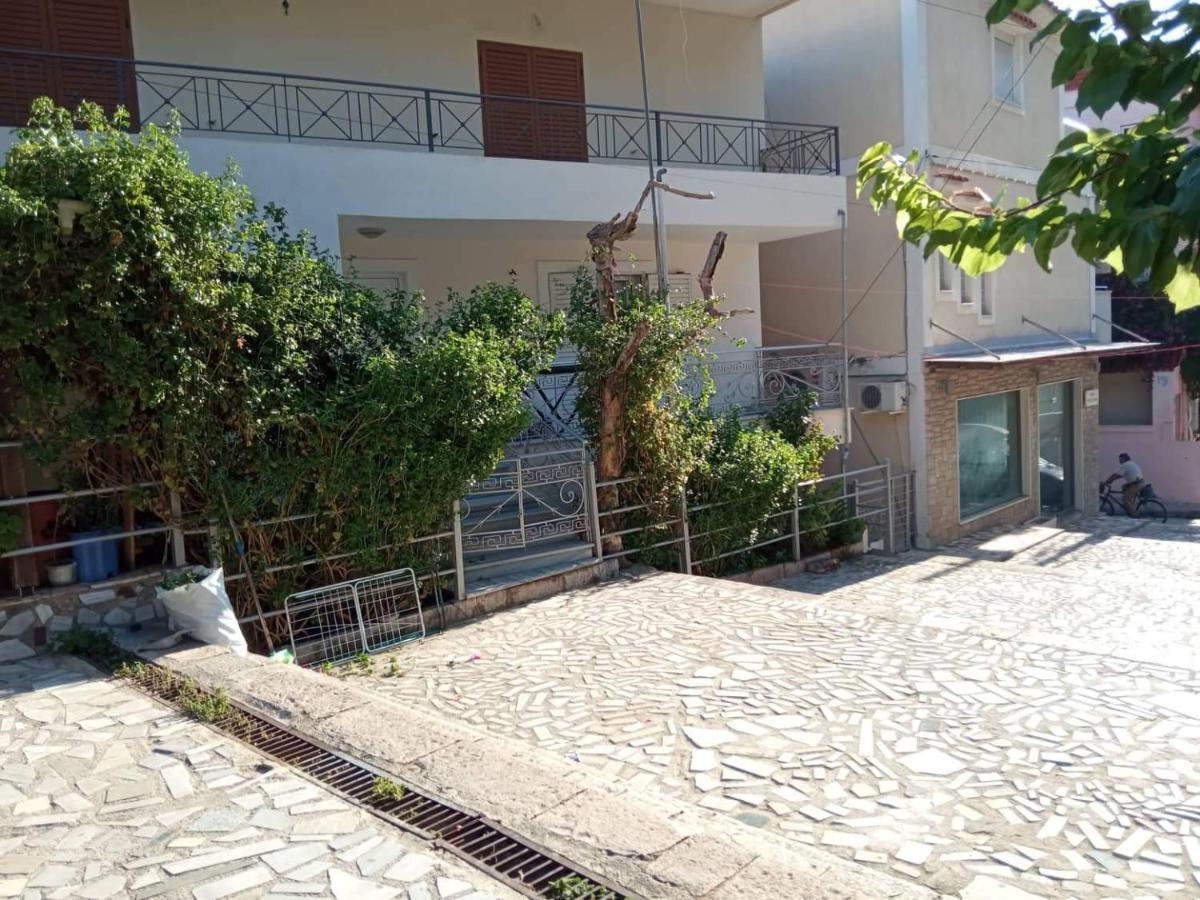 May Apartments Sarandë Esterno foto